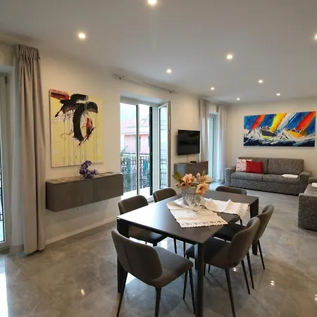 Casa Vacanze Residence Ideale Suites And Apartments Alassio Exterior photo